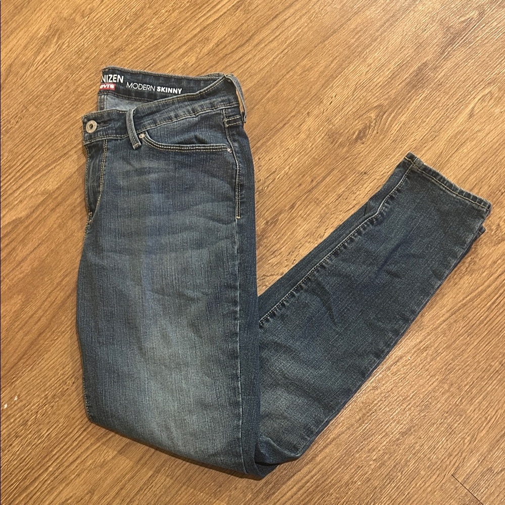 Denizen from Levi's Women's Skinny Jeans - Dark Blue | 29X32
